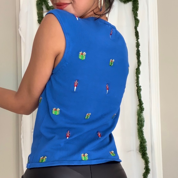 Erin Matthews Royal Blue Knit Scooped Neck Nutcracker Christmas Sweater Top - Picture 5 of 6